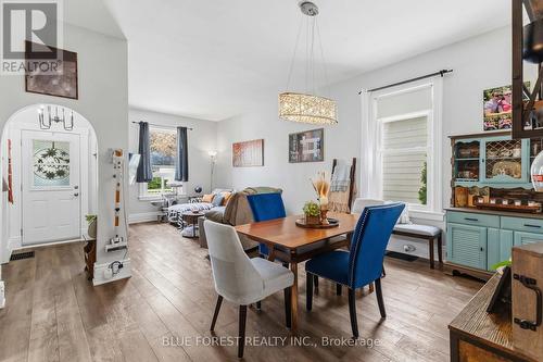 47 Devonshire Place, St. Thomas, ON - Indoor Photo Showing Dining Room