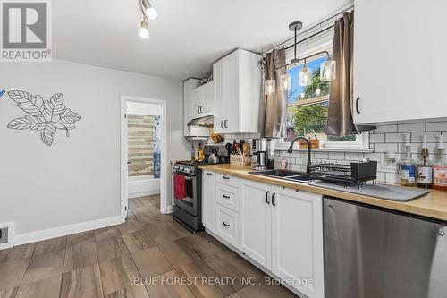47 Devonshire Place, St. Thomas, ON - Indoor Photo Showing Kitchen With Double Sink