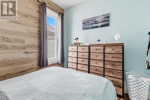 47 Devonshire Place, St. Thomas, ON - Indoor Photo Showing Bedroom