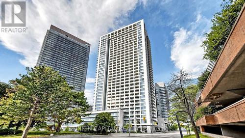 2505 - 275 YORKLAND ROAD  Toronto, ON M2J 0B4