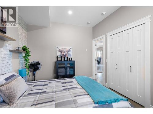 137 Eagle Point, Osoyoos, BC - Indoor Photo Showing Bedroom