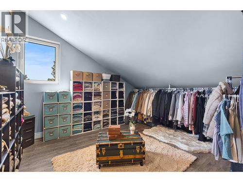 137 Eagle Point, Osoyoos, BC - Indoor With Storage