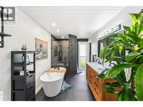 178 Range Road, Kaleden, BC - Indoor