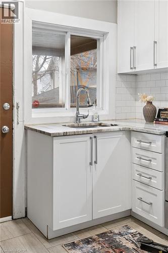 22 Dellroy Avenue, Kitchener, ON - Indoor Photo Showing Kitchen