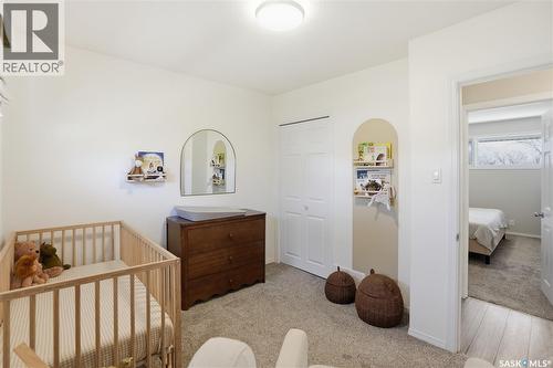 709 Inver Crescent E, Regina, SK - Indoor Photo Showing Bedroom