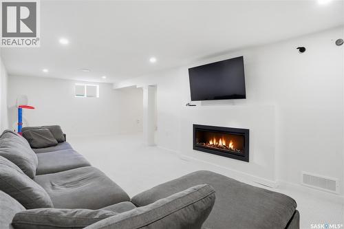 709 Inver Crescent E, Regina, SK - Indoor With Fireplace