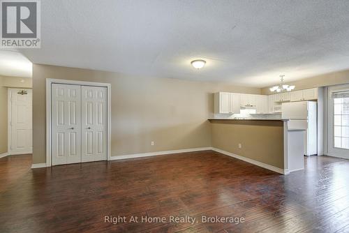 212 - 4005 Kilmer Drive, Burlington (Tansley), ON - Indoor Photo Showing Other Room