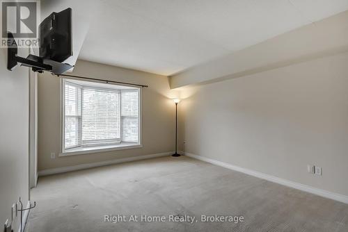Primary bedroom with large window seat - 212 - 4005 Kilmer Drive, Burlington (Tansley), ON - Indoor Photo Showing Other Room