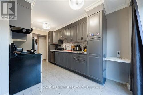 613 Galloway Crescent, Mississauga, ON - Indoor Photo Showing Kitchen