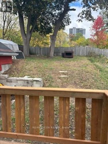 138 Courtland Avenue E, Kitchener, ON - Outdoor