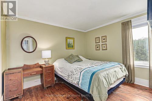 5576 Concession Rd 6, Clearview, ON - Indoor Photo Showing Bedroom
