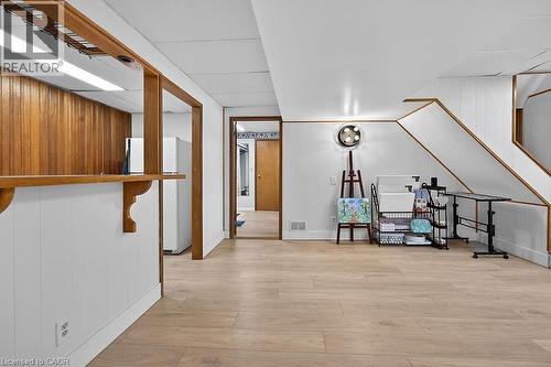 419 East 42Nd Street, Hamilton, ON - Indoor Photo Showing Other Room