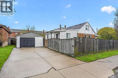 419 East 42Nd Street, Hamilton, ON - Outdoor