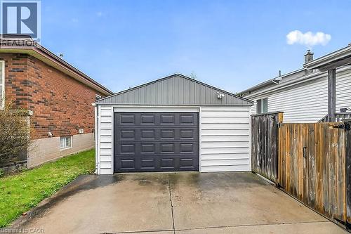 419 East 42Nd Street, Hamilton, ON - Outdoor With Exterior