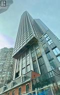1909 - 8 WELLESLEY STREET W Toronto, ON M4Y 0J5