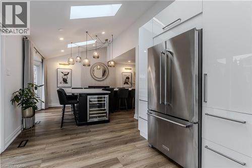 3199 Desmond Drive, Burlington, ON - Indoor