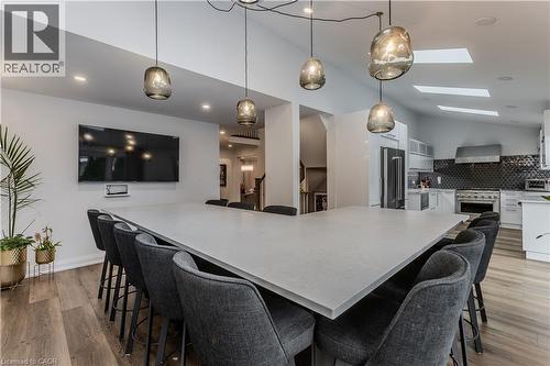 3199 Desmond Drive, Burlington, ON - Indoor Photo Showing Dining Room