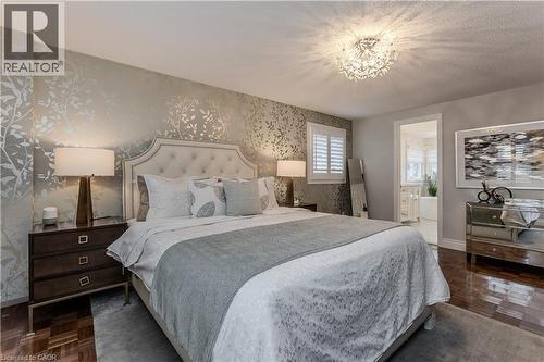 3199 Desmond Drive, Burlington, ON - Indoor Photo Showing Bedroom