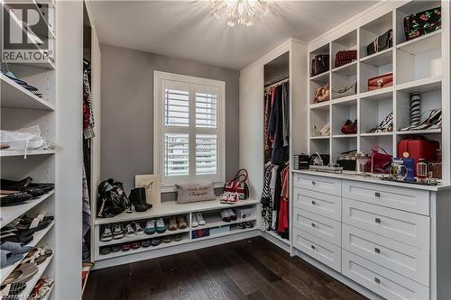 3199 Desmond Drive, Burlington, ON - Indoor