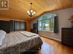 Primary Bedroom - 