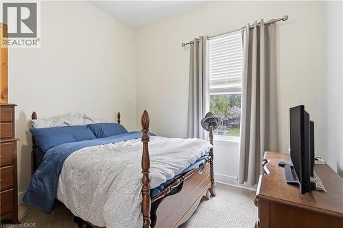 114 Grand Avenue S, Cambridge, ON - Indoor Photo Showing Bedroom