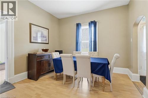 114 Grand Avenue S, Cambridge, ON - Indoor Photo Showing Dining Room