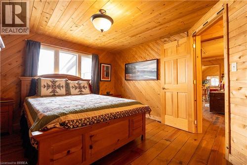 344 Perry Avenue, Killarney, ON - Indoor Photo Showing Bedroom