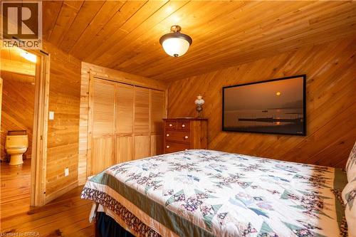 344 Perry Avenue, Killarney, ON - Indoor Photo Showing Bedroom