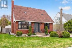 1948 OTHELLO AVENUE  Ottawa, ON K1G 2A4