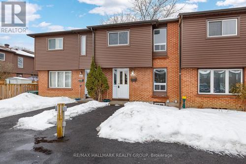 3219 STOCKTON DRIVE  Ottawa, ON K1T 1S3
