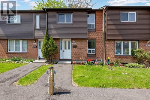 3219 STOCKTON DRIVE  Ottawa, ON K1T 1S3