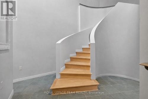 10 Lewis Street, Ottawa, ON - Indoor Photo Showing Other Room