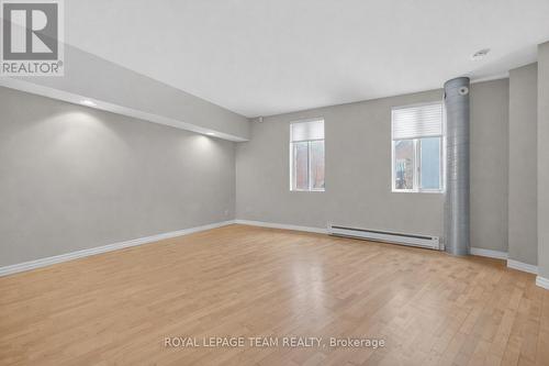 10 Lewis Street, Ottawa, ON - Indoor Photo Showing Other Room