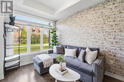 241 - 390 HOPEWELL AVENUE Toronto, ON M6E 2S2