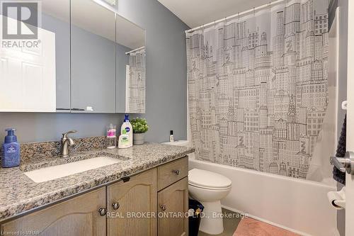 555 Mariner Drive, Waterloo, ON - Indoor Photo Showing Bathroom