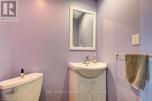 555 Mariner Drive, Waterloo, ON - Indoor Photo Showing Bathroom
