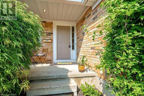 555 Mariner Drive, Waterloo, ON - Outdoor