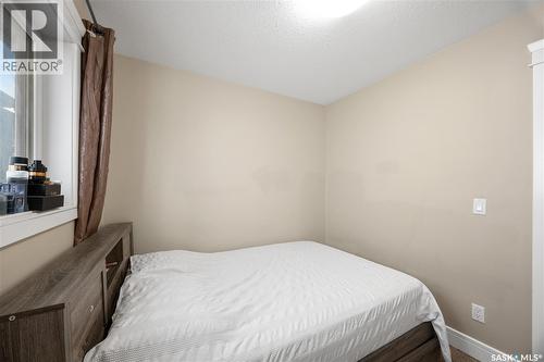 350 Marlatte Street, Saskatoon, SK - Indoor Photo Showing Bedroom