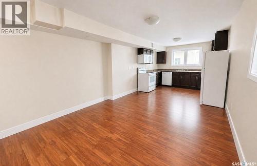 350 Marlatte Street, Saskatoon, SK - Indoor Photo Showing Kitchen