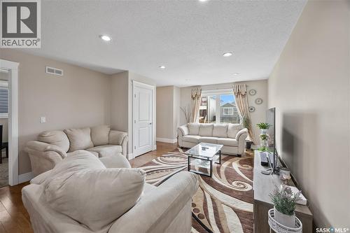 350 Marlatte Street, Saskatoon, SK - Indoor Photo Showing Living Room