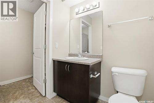 106 5521 Blake Crescent, Regina, SK - Indoor Photo Showing Bathroom
