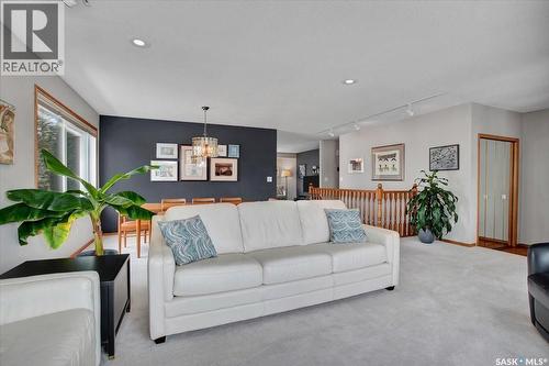 116 420 Heritage Crescent, Saskatoon, SK - Indoor Photo Showing Living Room