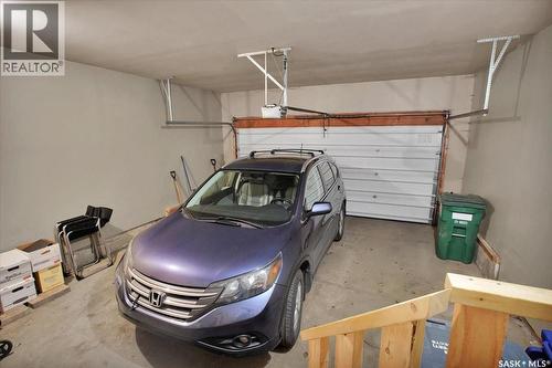 116 420 Heritage Crescent, Saskatoon, SK - Indoor Photo Showing Garage