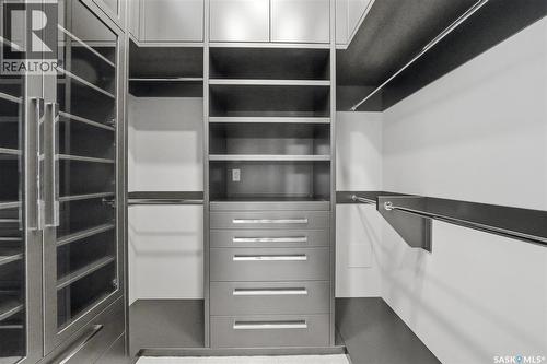 702 922 Broadway Avenue, Saskatoon, SK - Indoor With Storage