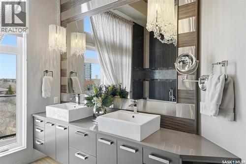 702 922 Broadway Avenue, Saskatoon, SK - Indoor Photo Showing Bathroom
