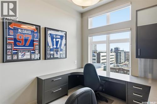 702 922 Broadway Avenue, Saskatoon, SK - Indoor Photo Showing Office