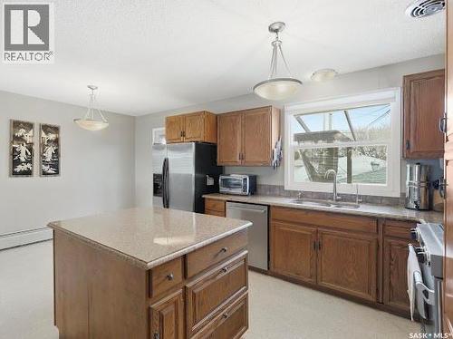 19 Dixon Crescent, Regina, SK 