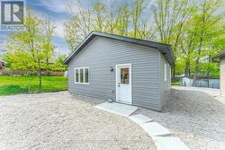 GARDEN SUITE - 176 CUNDLES ROAD W Barrie, ON L4N 5N2