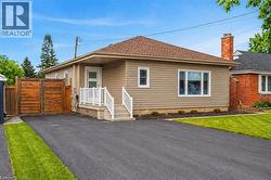 258 SANATORIUM Road  Hamilton, ON L9C 1Z9