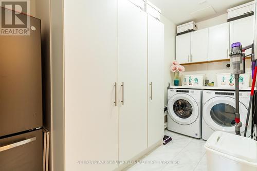 514 - 1200 Commissioners Road W, London South (South B), ON - Indoor Photo Showing Laundry Room